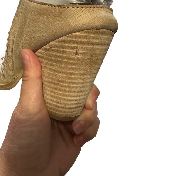 NIB Diba True Beige Mini Mee Leather Perforated Heeled Mule - Picture 9 of 11